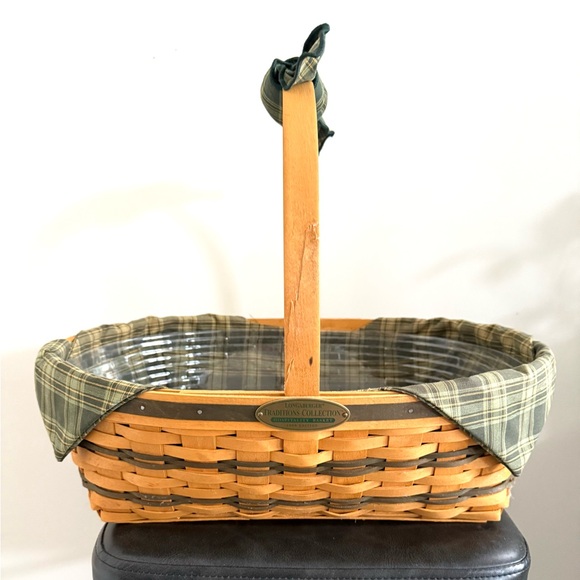 Longaberger Other - 1998 Longaberger Traditions Collections Hospitality Basket w/Green Plaid Liner